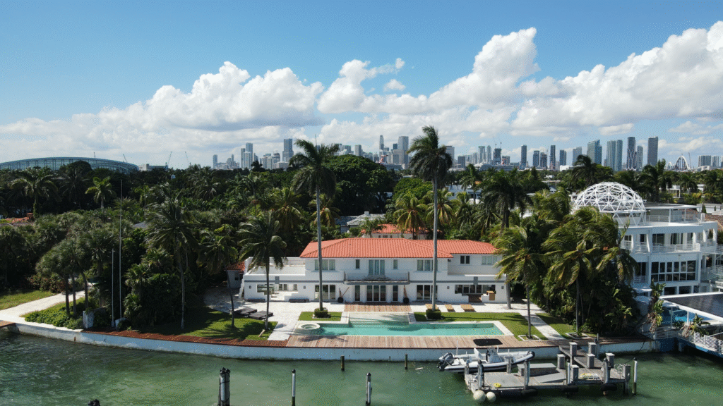 Luxury Creative Studio in Miami - One Circle Productions